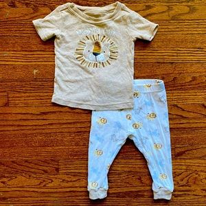 Two piece short sleeve pajamas